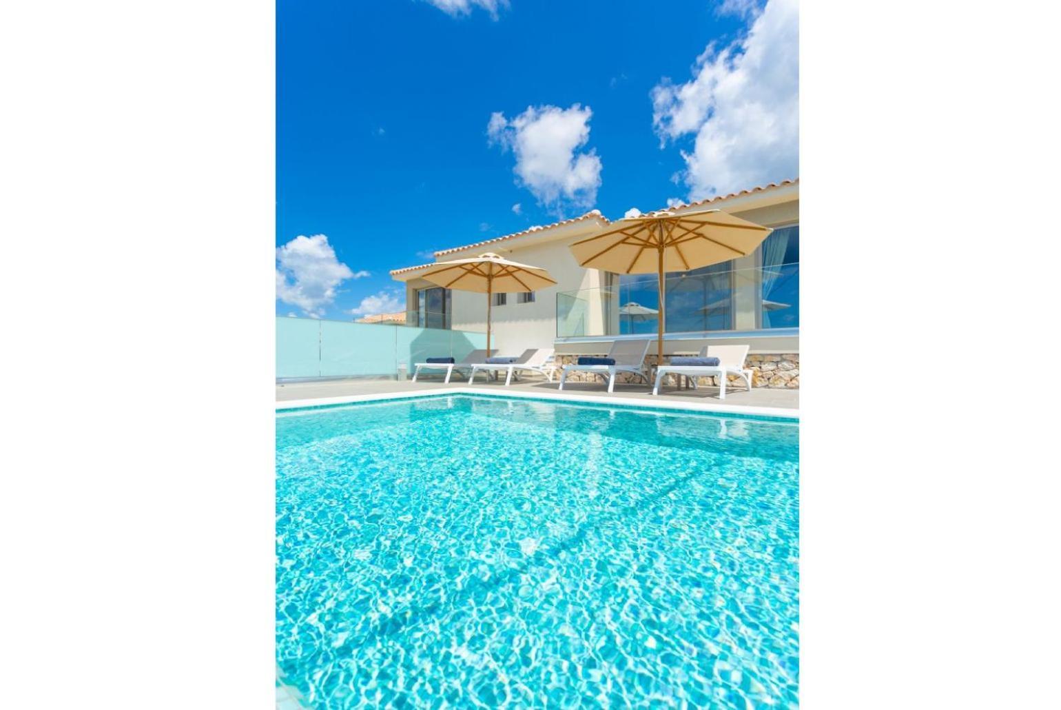 Villa Lassi Illios อาร์กอสโตลี ภายนอก รูปภาพ